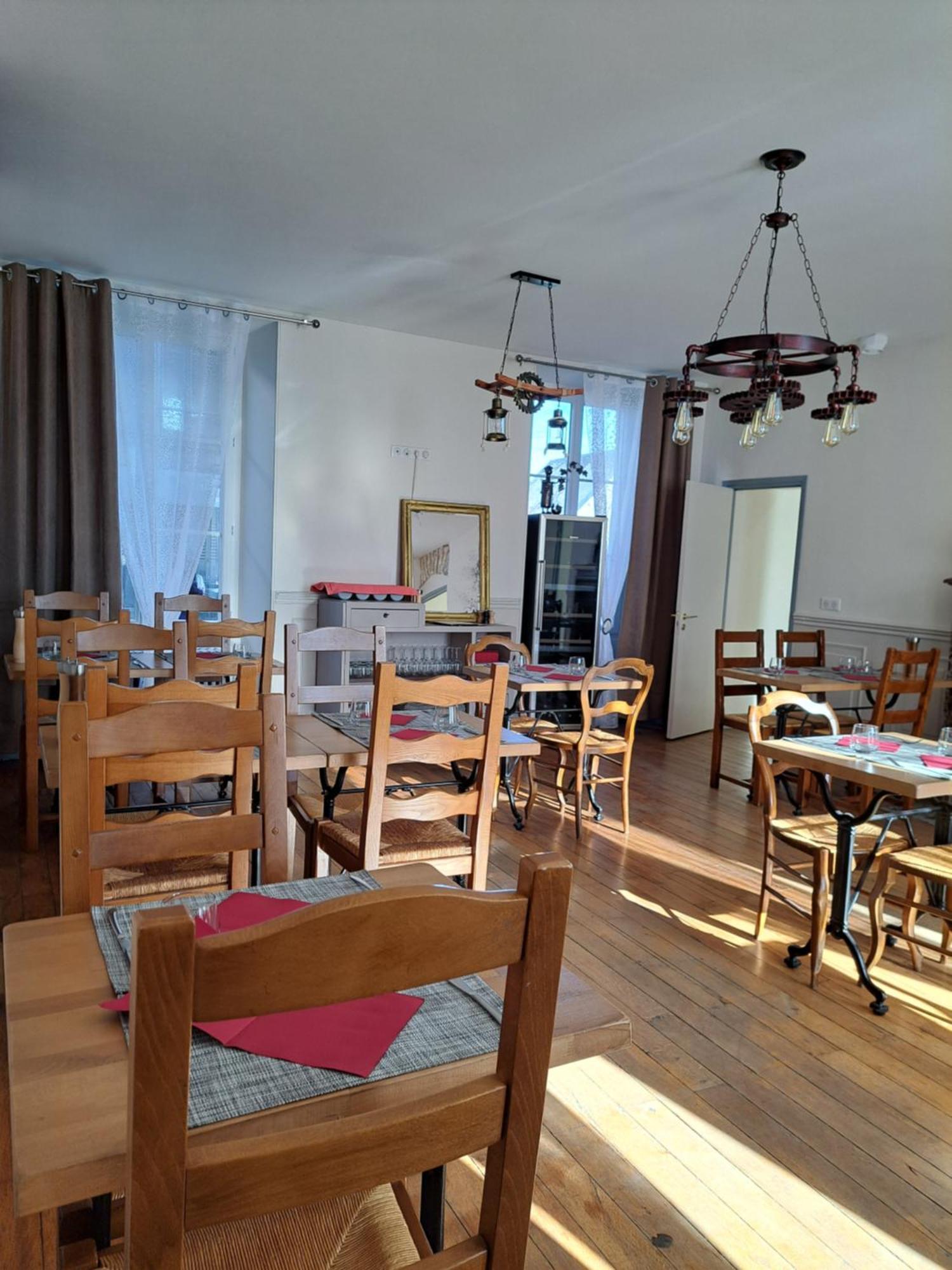Bed and Breakfast Au P'Tit Gueul'Ton à Les Aix-d'Angillon Extérieur photo