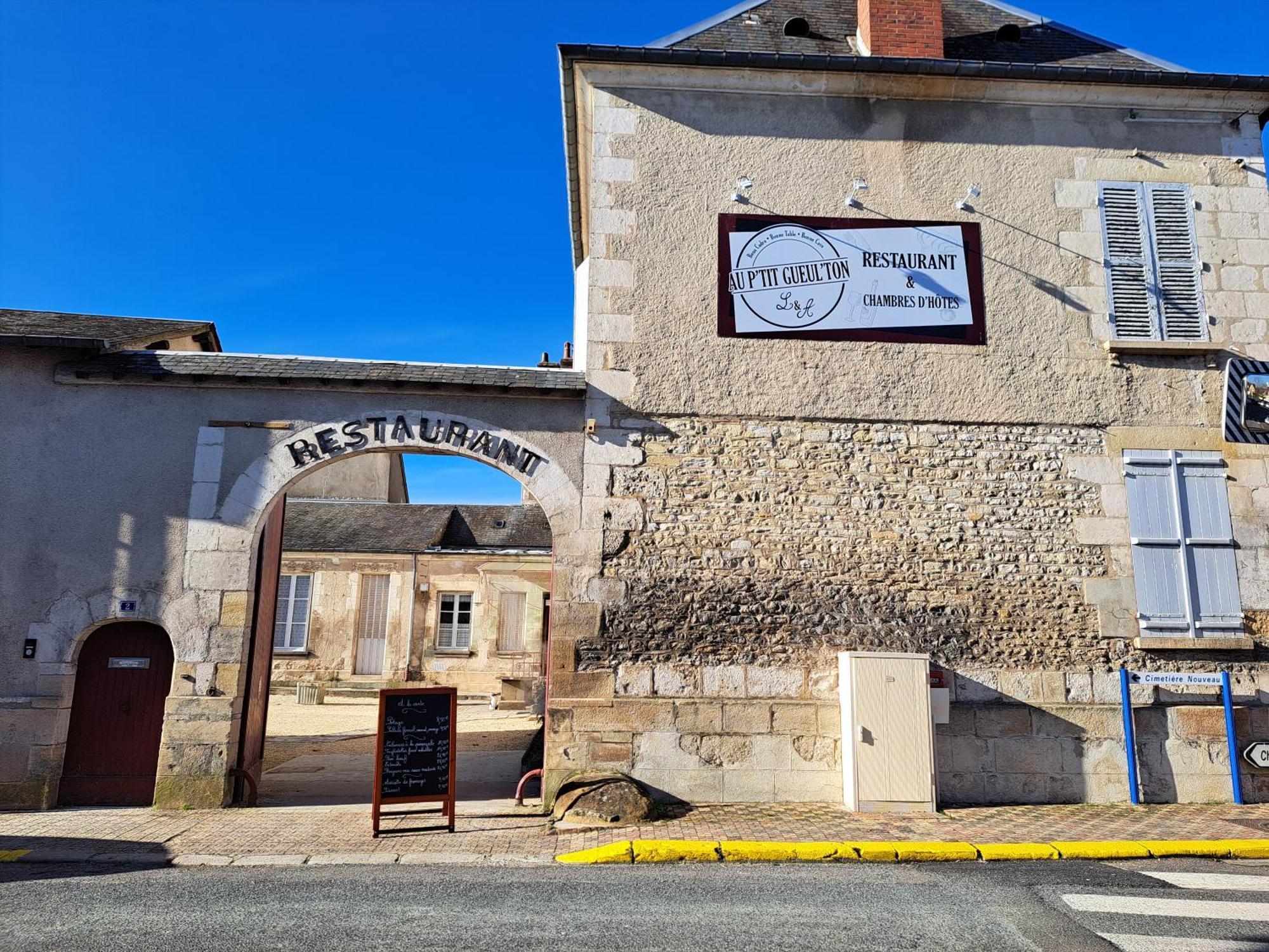 Bed and Breakfast Au P'Tit Gueul'Ton à Les Aix-d'Angillon Extérieur photo